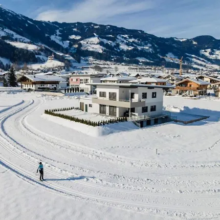 Perfect In Zillertal With Terrace Uderns