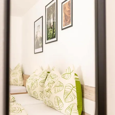 Apartament Perfect In Zillertal With Terrace Uderns